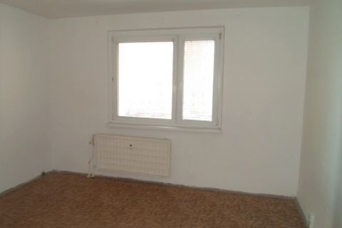 Exkluzívne ponúkame na predaj 4.izb. byt s loggiou v Prešove, na Karpatskej ulici.